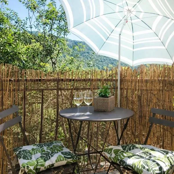 Maison typique de village Corse , 10 min aéroport et de la mer, Hotel in Prunelli-di-Casacconi