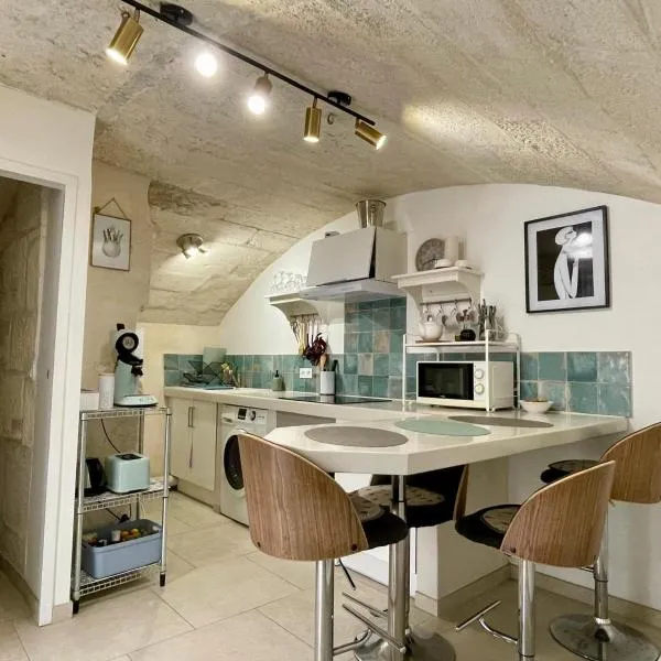 Historic Center & Private Patio, hotel a Arles