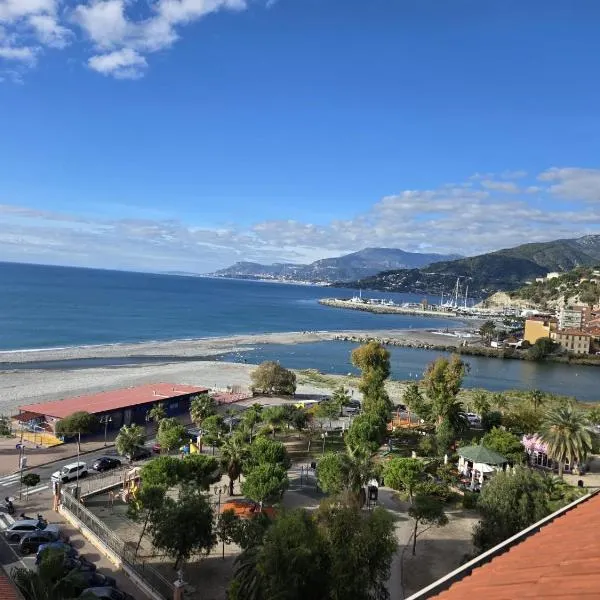 Casa Giardino Vista Mare, hotel in Ventimiglia