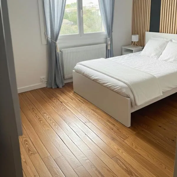 Cosy Home, hotel in Saint-Médard-en-Jalles