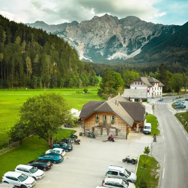 Rooms Kočna, hotel di Zgornje Jezersko