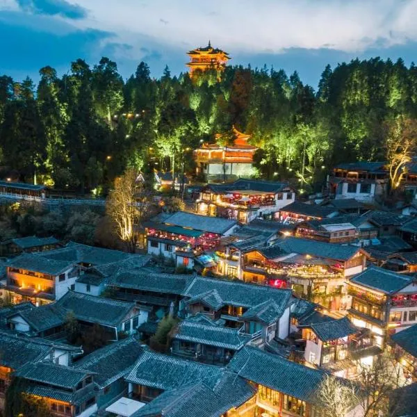 The Naxi Hereditary Courtyard - Chinese Nature's Design Retreat - Big Water Wheel Branch-English Speaking Service&Tickets Reservation -100 Meters from the Main Street, hótel í Lijiang