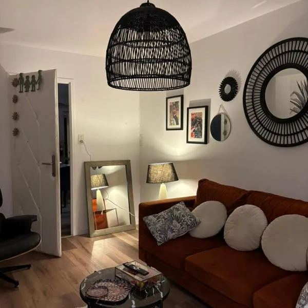 chez Sherlock et Oscar, Hotel in Bruyères