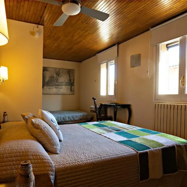 Hostal Victor, hotell i Oliana