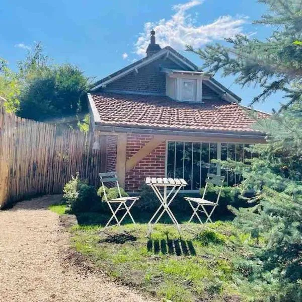 Suite Garden by La Boîte En Plus, hotel a Senlis