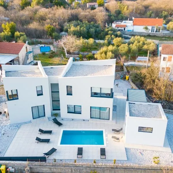 Villa Ancora, Luxury Villa with Pool: Kornić şehrinde bir otel