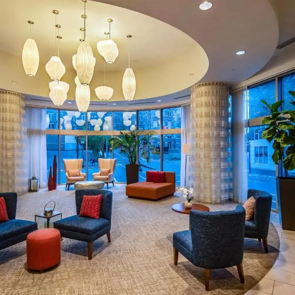 Hilton Garden Inn Alexandria Old Town National Harbor, hotel i Alexandria