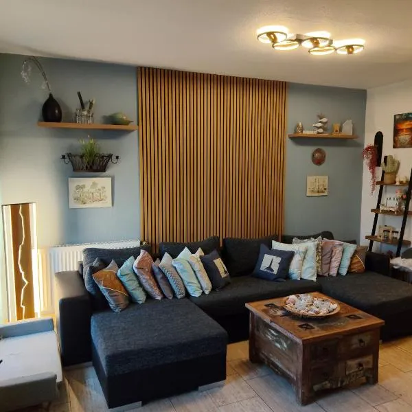 Ferienhaus Möwennest 18, Butjadingen, Tossens, Sauna, Strandkorb, Nordsee, 3 SZ, bis 8 Gäste plus 2 Kleinkinder, hotel a Butjadingen