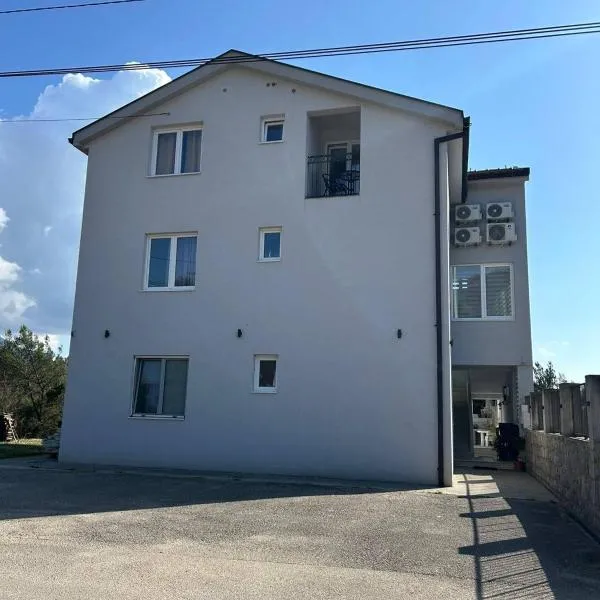 Apartmani Bojana: Tivat şehrinde bir otel