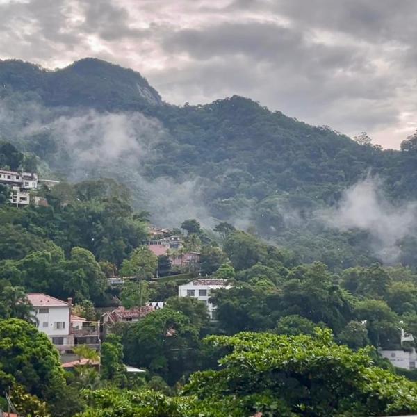 Casa com vista livre para o Cristo na zona sul