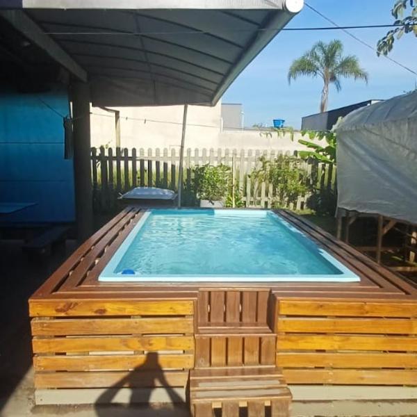 Linda casa com piscina em Itapoa - Foto 4