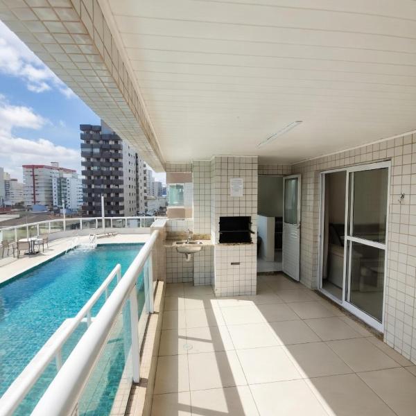 Apt 10 pessoas com 3 suítes apenas 2 min da praia