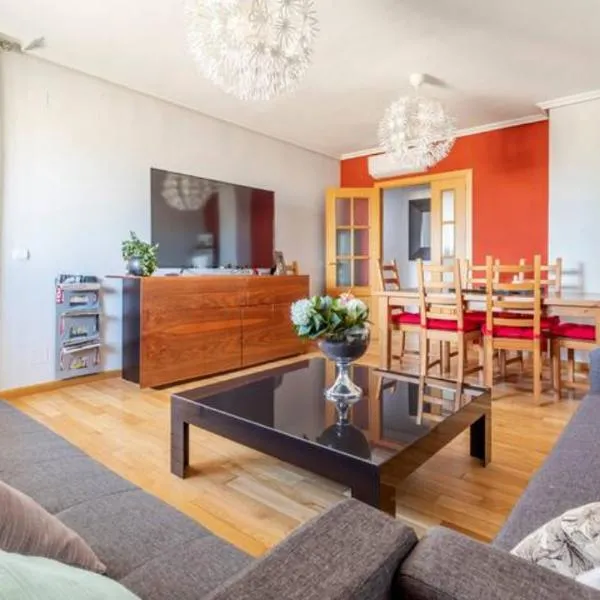 Aires de Toledo apartamento familiar de Seseña cerca de Parque Warner y Madrid, hotel v mestu Seseña