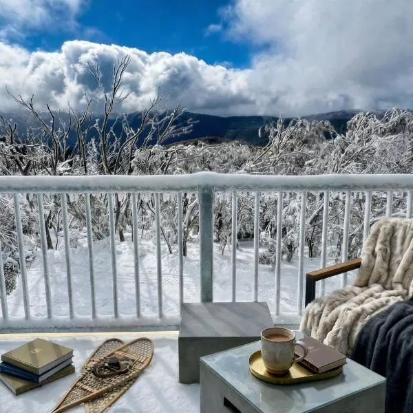 Modern Mount Buller Chalet Village Location Sleeps 12, khách sạn ở Mount Buller