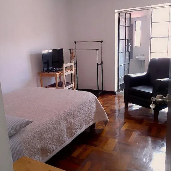 Kasa-4 B&B Family Home, hotel Huancayóban