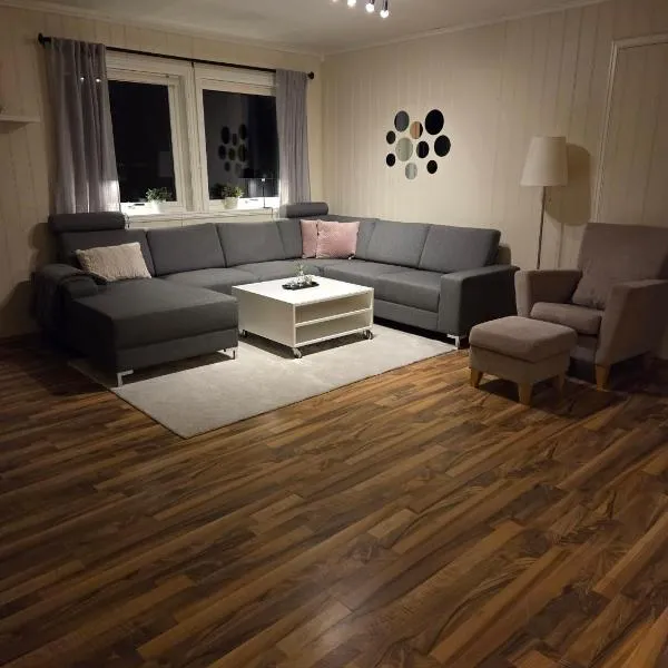 Lyngen Ski Apartment, Hotel in Lyngen