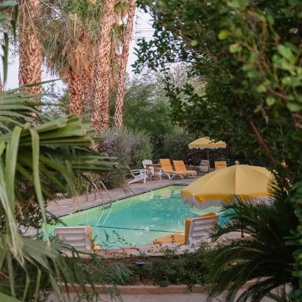 The Good House- Hot Spring Hideaway, hotel v mestu Desert Hot Springs