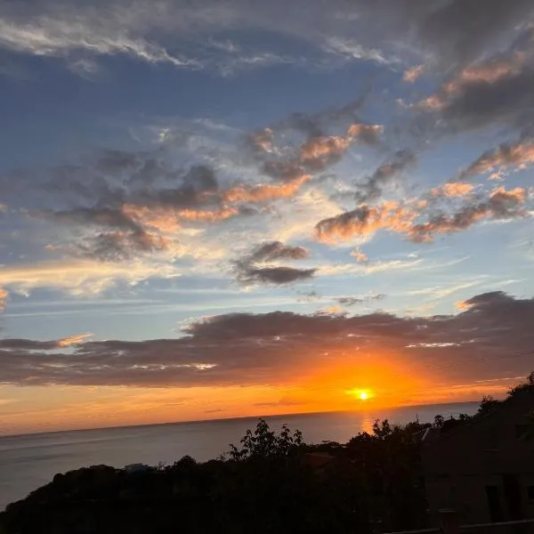 Appartement spacieux vue sur mer, hotel v destinaci Vieux-Habitants