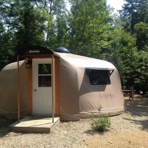 Chalets Lanaudière - Yourtes, hotel i Rawdon