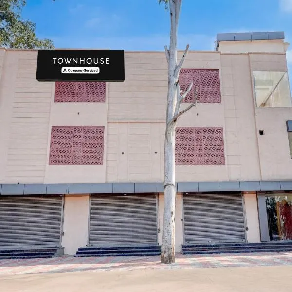 Super Townhouse Roorkee Bypass, hotel di Roorkee