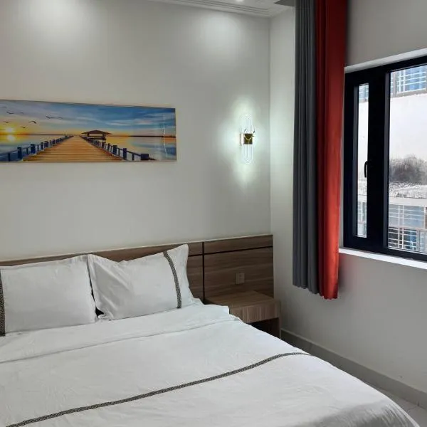 Furaton Hotel: Ðức Hòa şehrinde bir otel