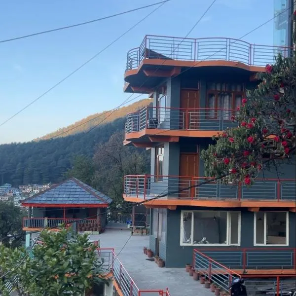 12 Monks - Dharamkot, Upper Bhagsu, McLeodGanj, hótel í McLeod Ganj