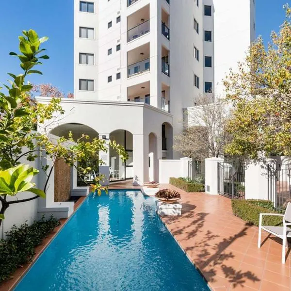 Beautiful apartment in West Perth โรงแรมในเพิร์ท