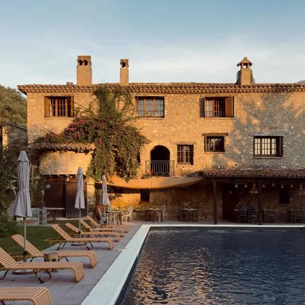 Off Grid Girona, hotel Beudában