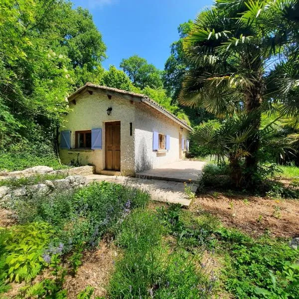 Chambre d'étape et Gîte de séjour- DomaineSalamandre-fr - Piscine, Nature, GR65 et Télétravail, viešbutis mieste Lauzerte