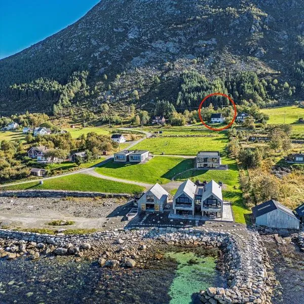 5 Bedroom House at Hakallestranda, hotel sa Sandvik