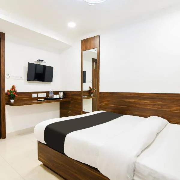 Super Hotel O Eminent Hotel, hotel in Calcutta