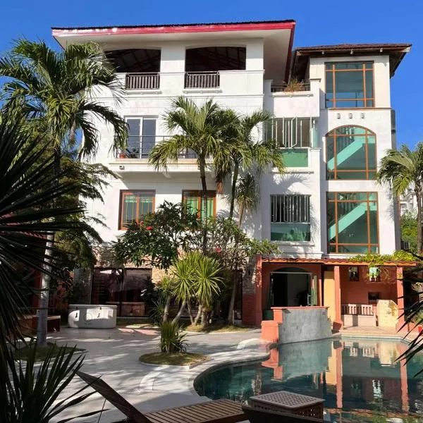 Casa Mezcaleria formerly Boracay Beach Club, hotel v Borocay