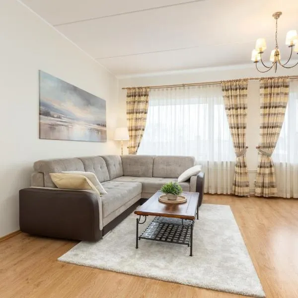 Cosy apartment next to Kadriorg park, ξενοδοχείο στο Ταλίν