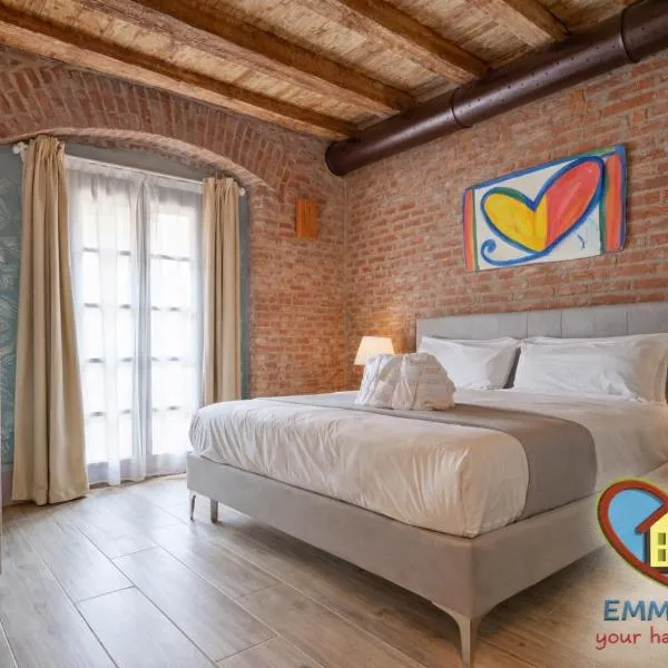 Emme Loft I New Moon - Stylish Apartment with Balcony, hotel a Milà