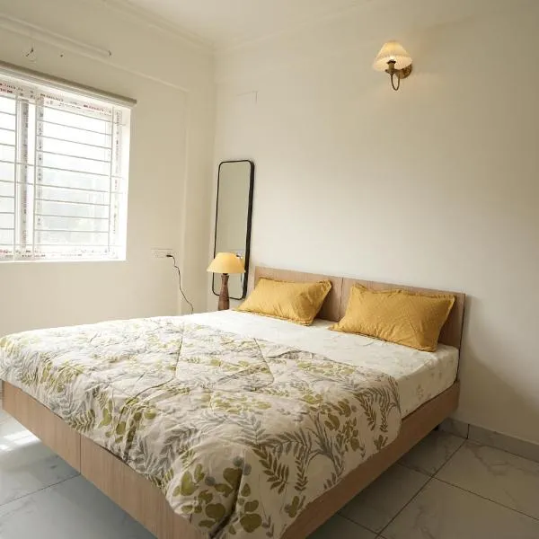 HomeSlice Sarjapur - Balcony Rooms, hotel v destinácii Bangalúr