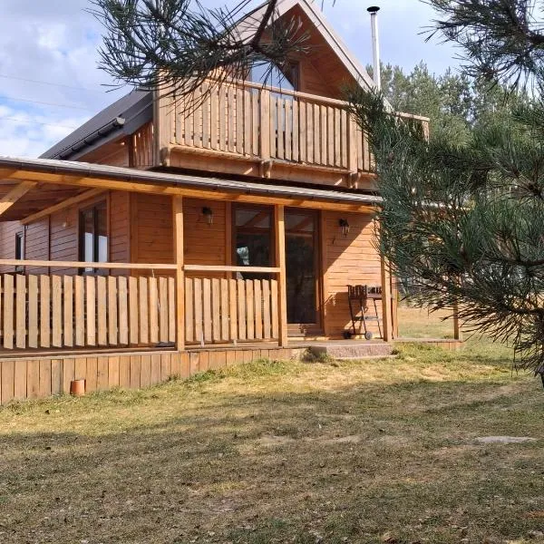 Domki Dębowe Wzgórze, מלון בPotok Złoty