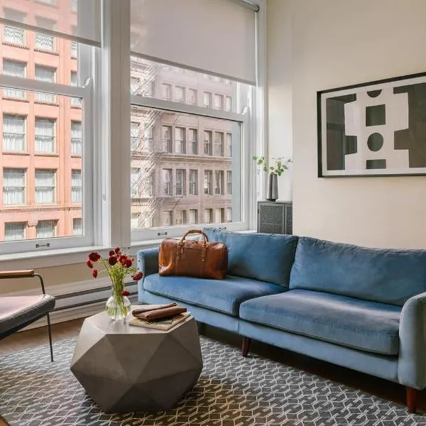 LIVN Millennium Park Downtown Chicago Superior 2 BR، فندق في شيكاغو