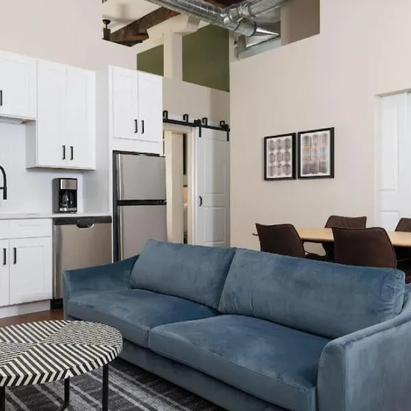 LIVN Millennium Park Downtown Chicago 2BR، فندق في شيكاغو