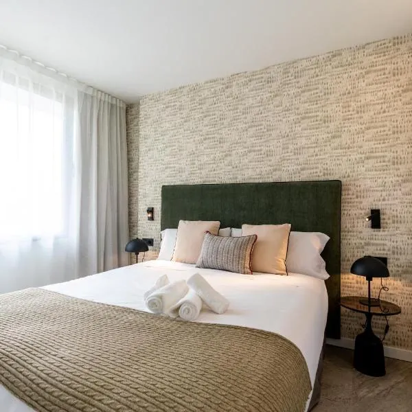 Apartamentos Plaza España - Enjoy Sevilla, מלון בסביליה