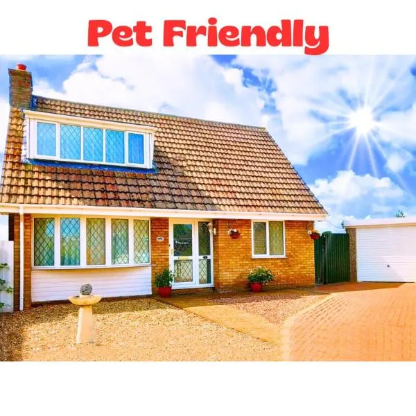 Stunning Holiday Cottage nr Skegness in Sunny Chapel St Leonards Just mins from the Beach & Attractions - Perfect for Couples & Family's who love to Relax but want Exciting Adventures nearby! Large Pet Friendly garden!, hotel u gradu Čapel Sent Leonards