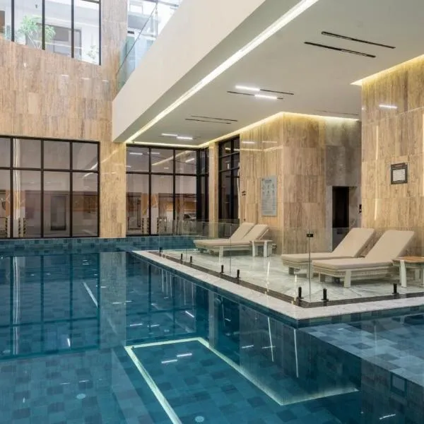 2BR Apt pool Access, מלון בריאד