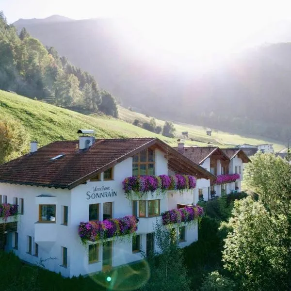 Landhaus Sonnrain Fendels - Auszeit auf 1400m - aktiv und relaxt, hotel a Fendels