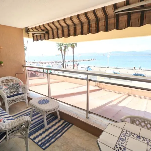 Appartement magnifique vue mer dans triangle d'or, khách sạn ở Saint-Raphaël