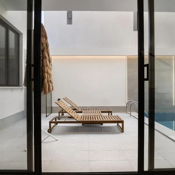 شاليهات وفلل سُبات, hotel i Halvmånebugten