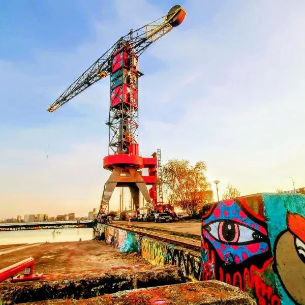 Faralda Crane Hotel، فندق في أمستردام