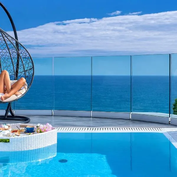 Panorama Suites & Spa - Adults Only, hôtel à Stomio