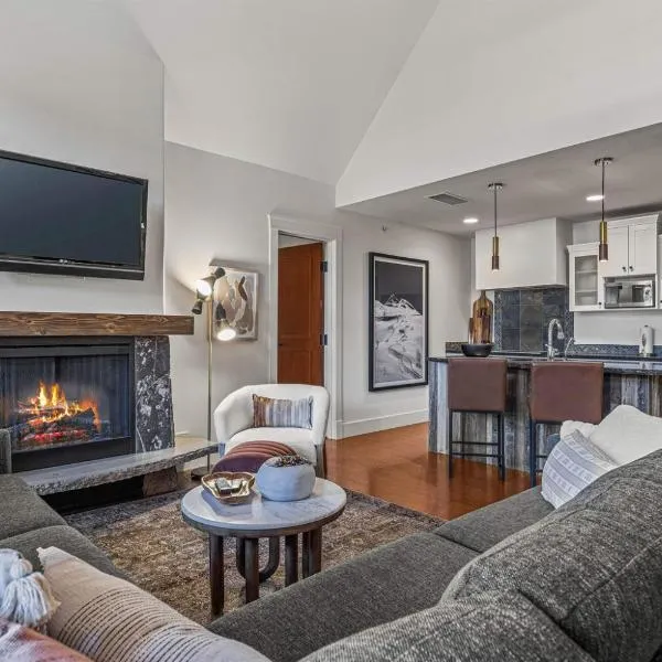 Elevated Penthouse - Pool, Hot Tub & Relaxing Atmosphere!, hotel en Canmore