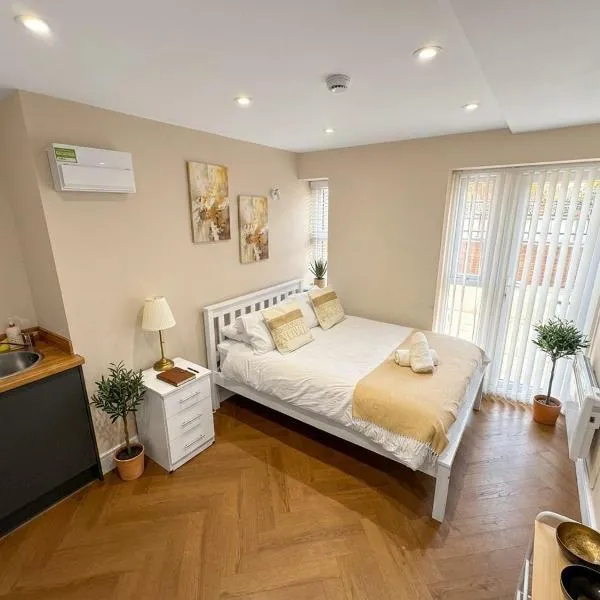 30C The Luxury Studios near Arsenal and Central London