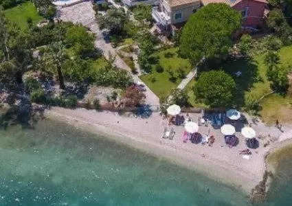 Palmyra Beachfront Studios, ξενοδοχείο στο Νυδρί