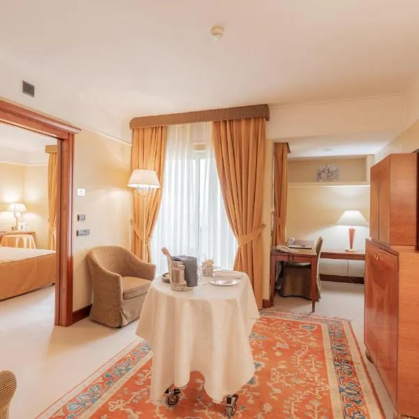 Hotel Pineta Palace, hotell i Rom